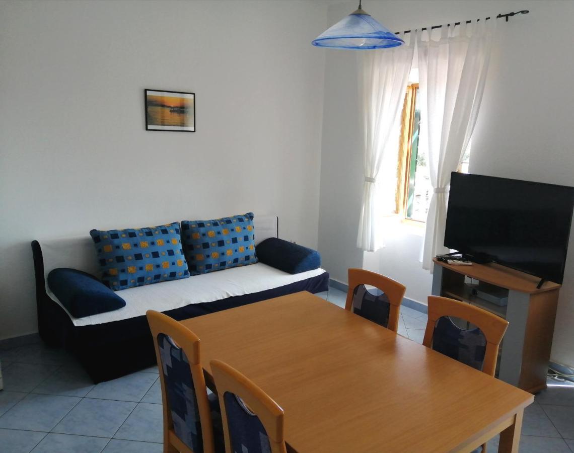 Apartments Dalmatian Stone House Турань Екстер'єр фото