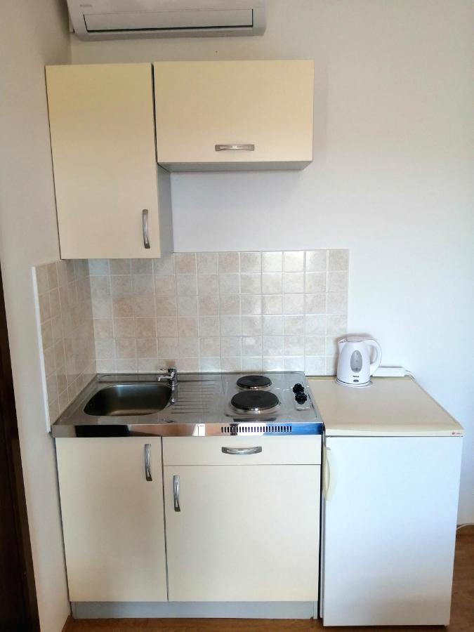 Apartments Dalmatian Stone House Турань Екстер'єр фото
