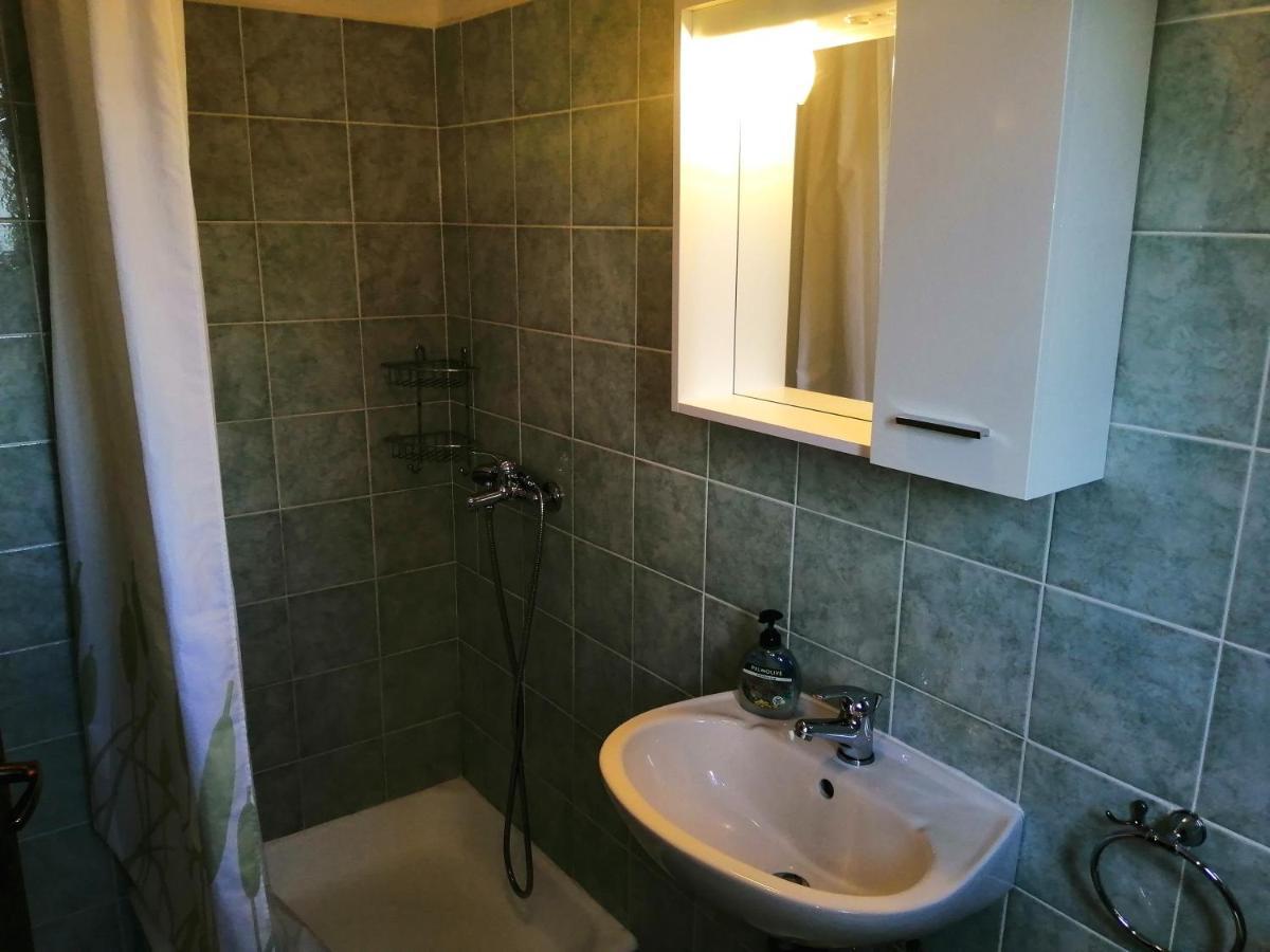 Apartments Dalmatian Stone House Турань Екстер'єр фото