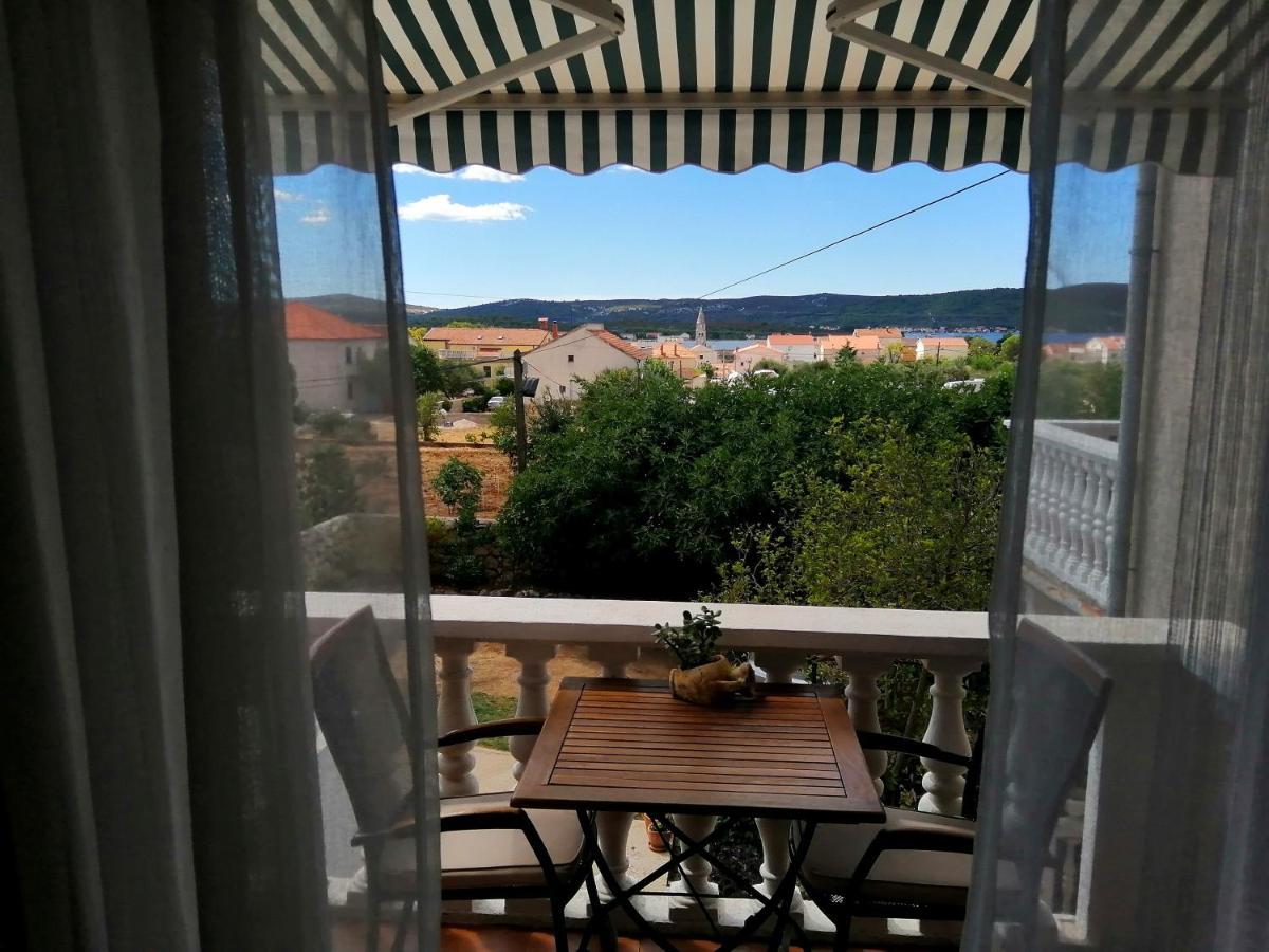 Apartments Dalmatian Stone House Турань Екстер'єр фото