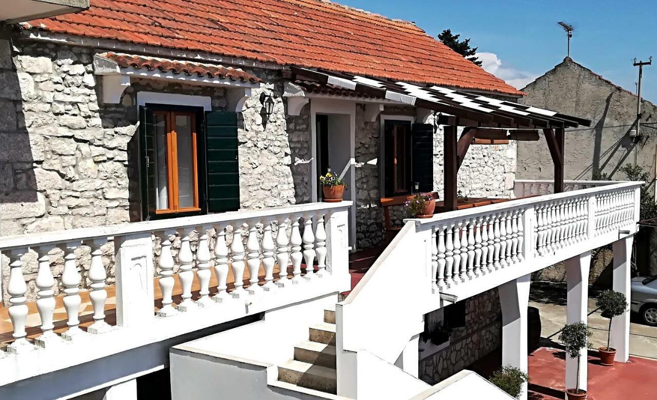 Apartments Dalmatian Stone House Турань Екстер'єр фото